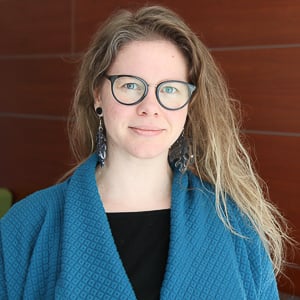 headshot of Dina King